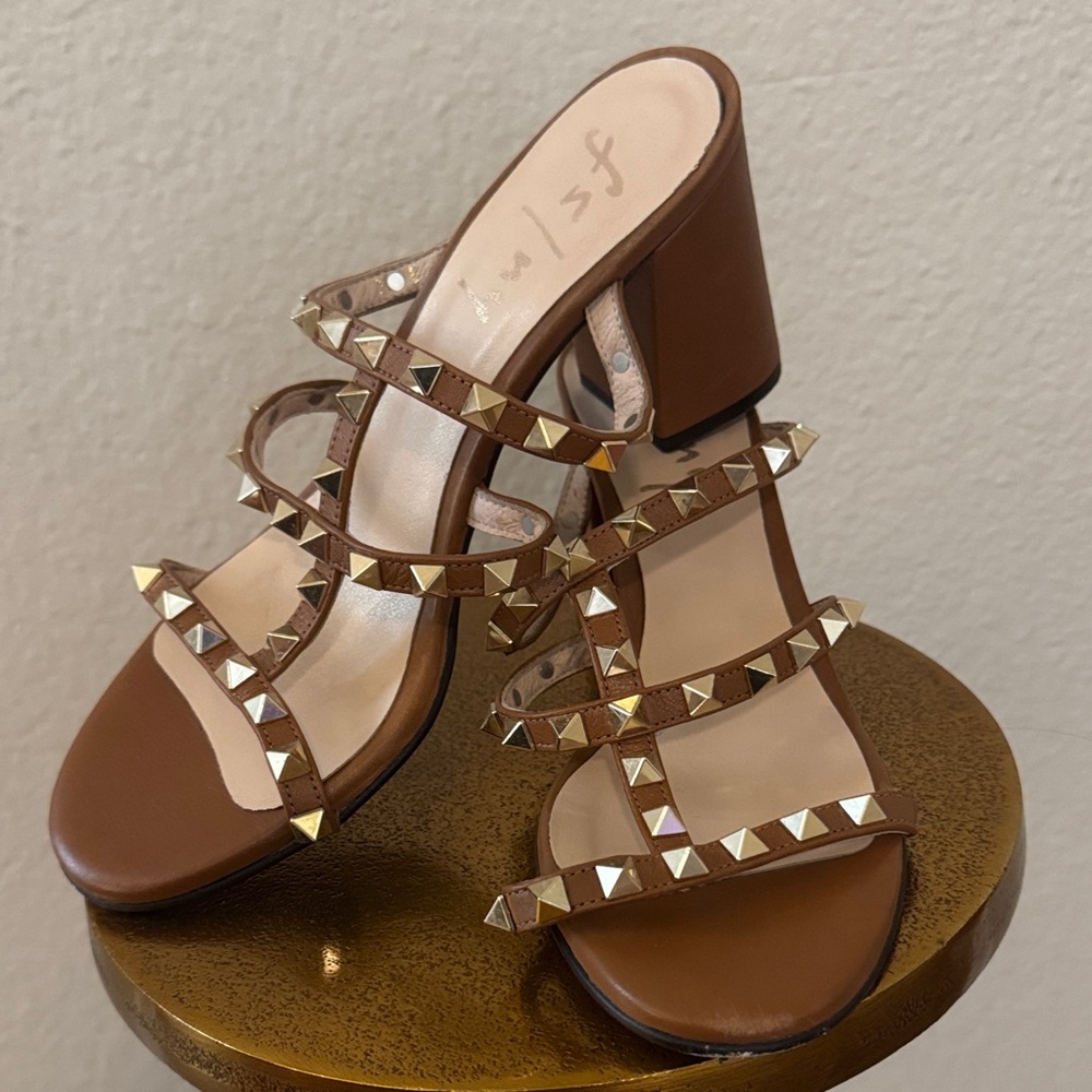 Tuckernuck Brown Studded Heels